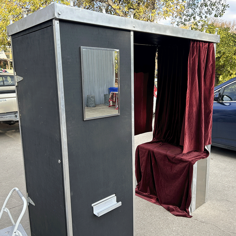 Moontower Photo Booth by TabCandooMary